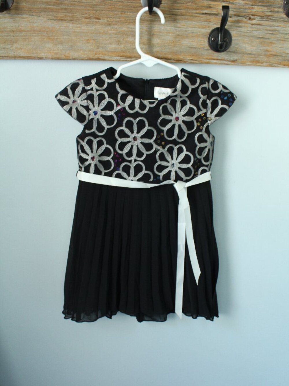 lavender By Us Angels Size 3T Black Pleated Dress